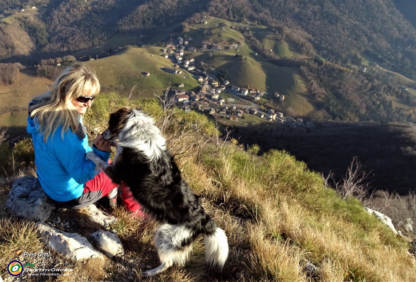 Alla CROCE Del MONTE CASTELLO 1425 M Il 20 Novembre 2017 36 Vista Su